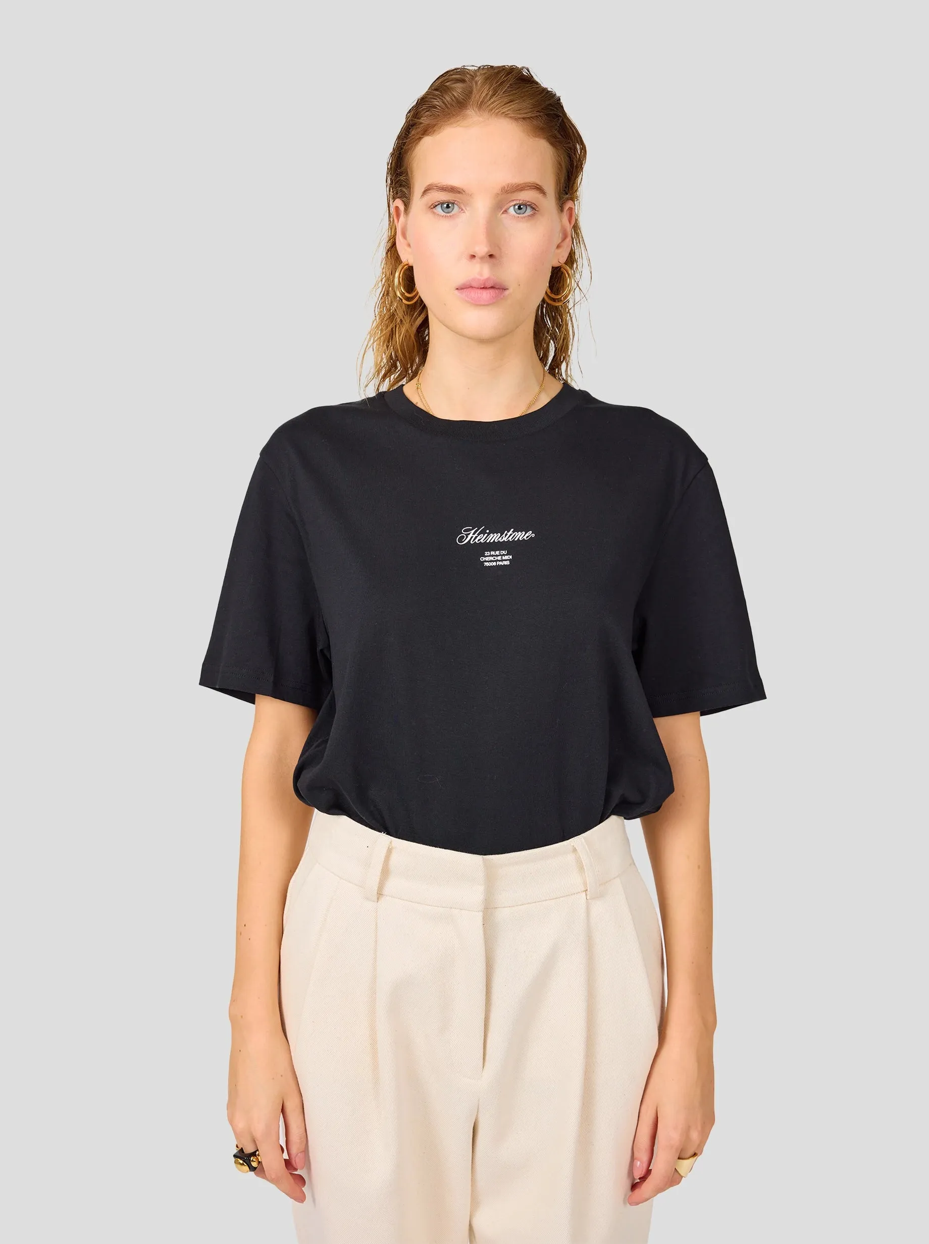 T-shirt Collector Unisexe ?C Noir avec Logo Heimstone Blanc Cass?? perfect for all-day wear