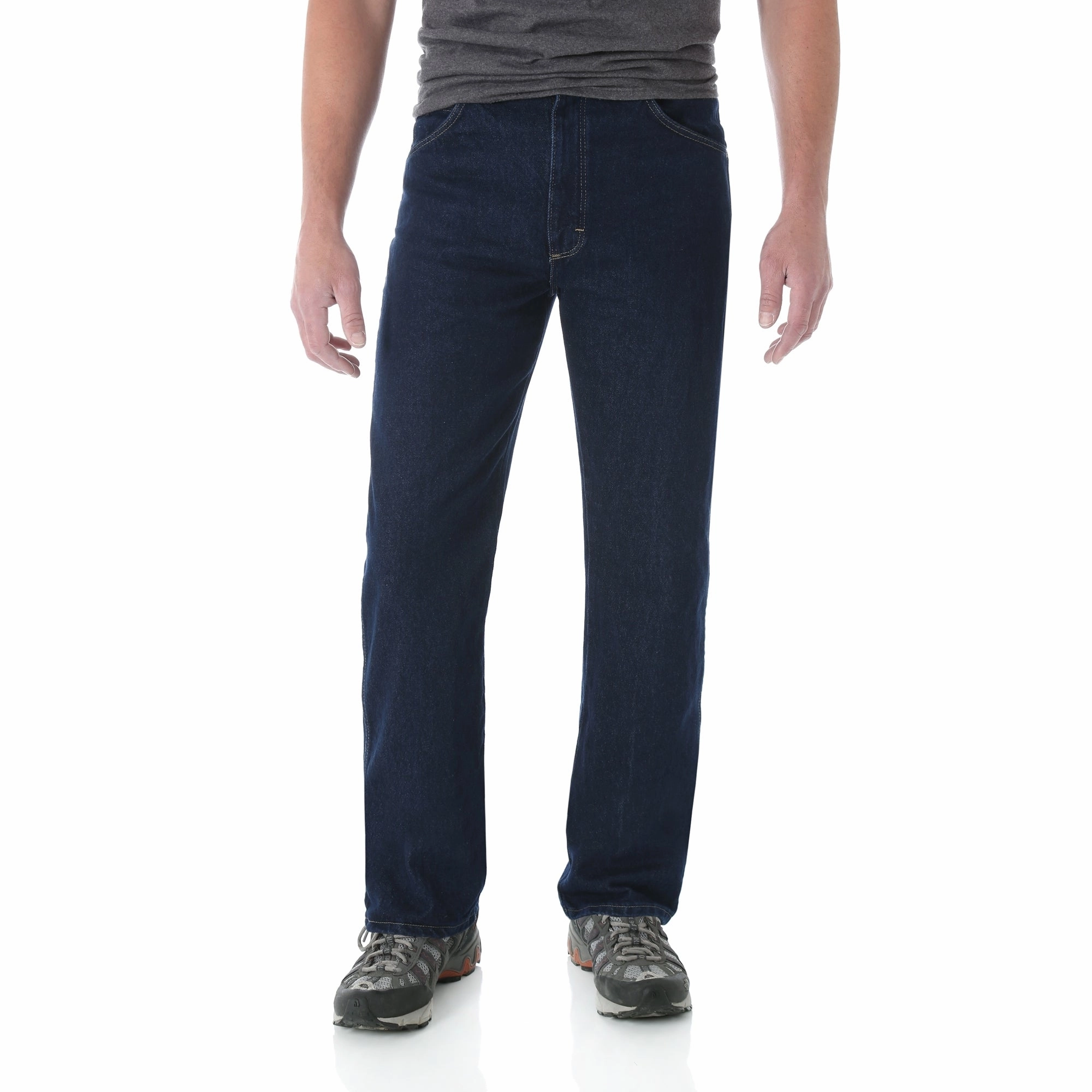 NonRestrictiveFit MoistureWicking Fabric Men's Rugged Wear Classic Fit Jeans Prewashed 39902PW