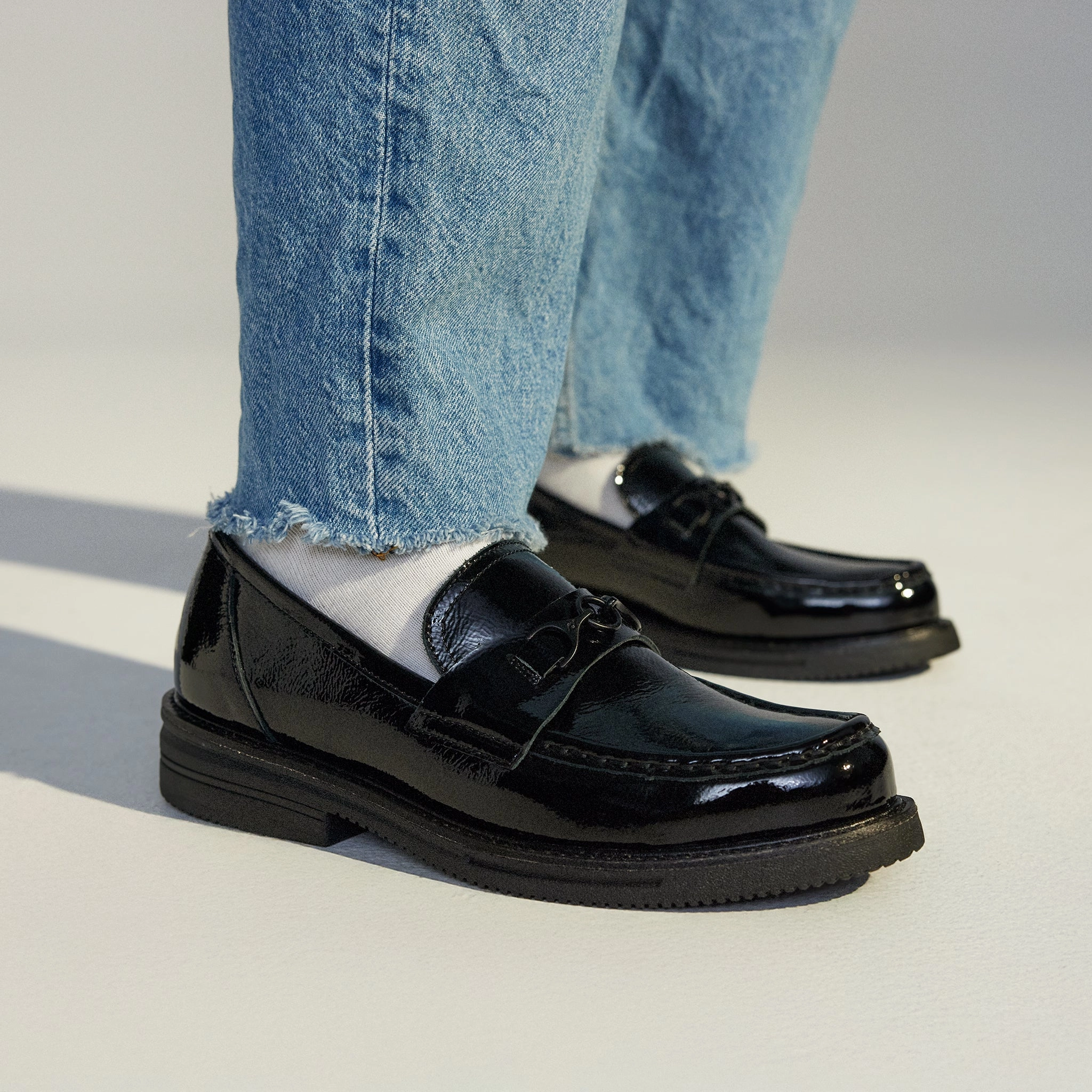 Loafer Rise Black Patent Soft Elastic Collar Flower Jog