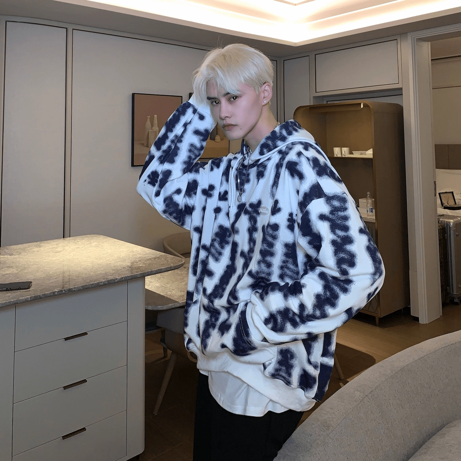 Loose Sweatshirt with Korean Letter Design Loose Sweatshirt with Korean Letter Design Chill Look Odor Free