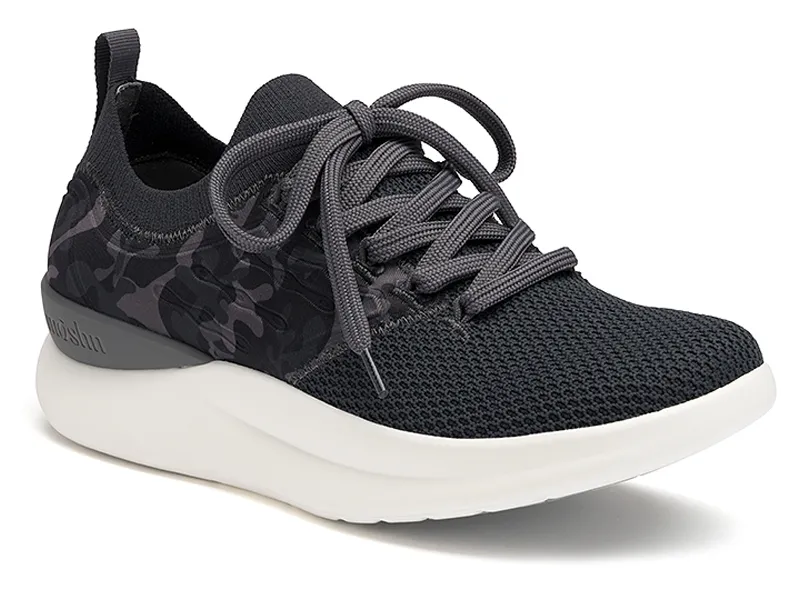 Lightweight Design Moshn by Klogs Pulse - Womens Clog