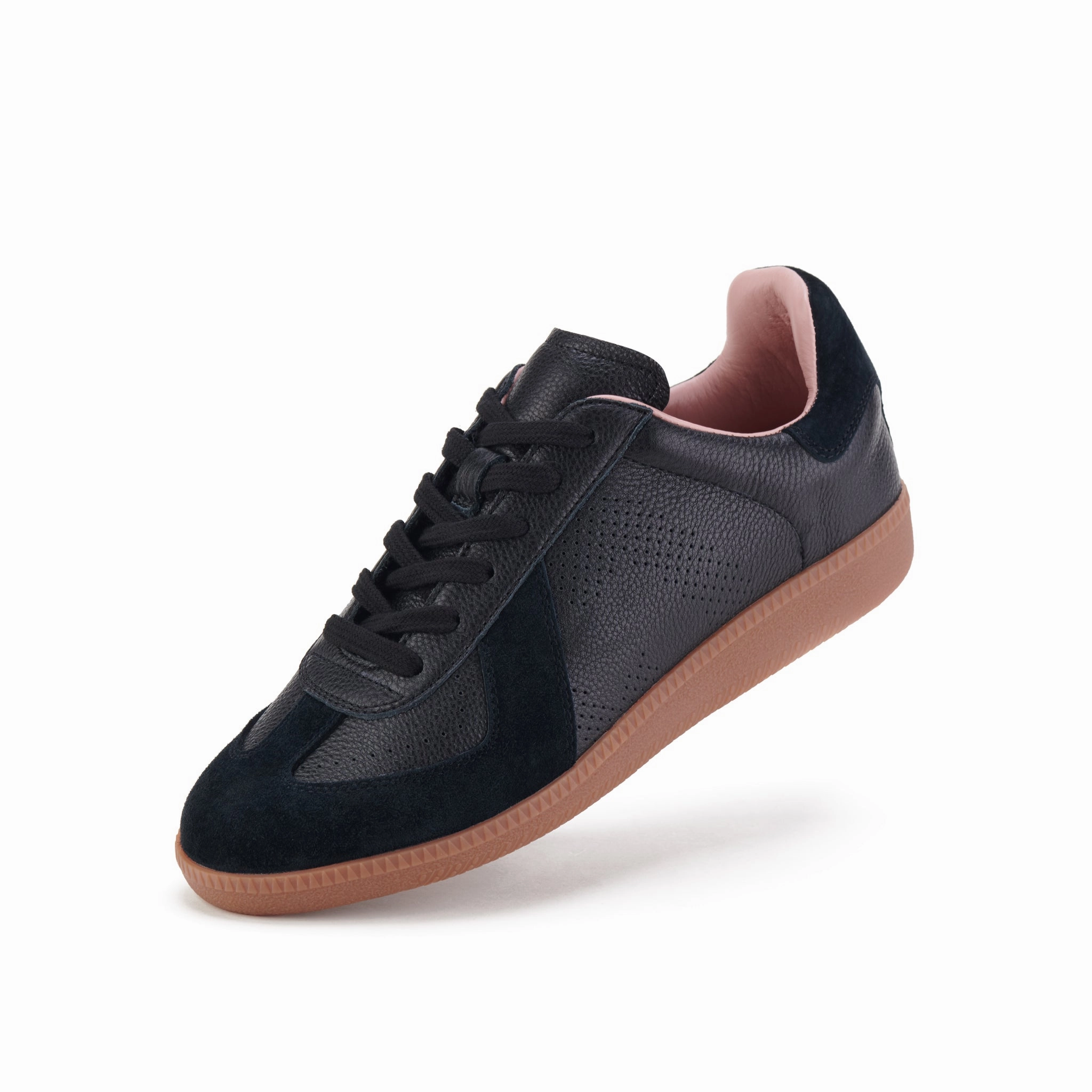 Dynamic Cushioning System Low Collar Design Pace Black/Gum V1