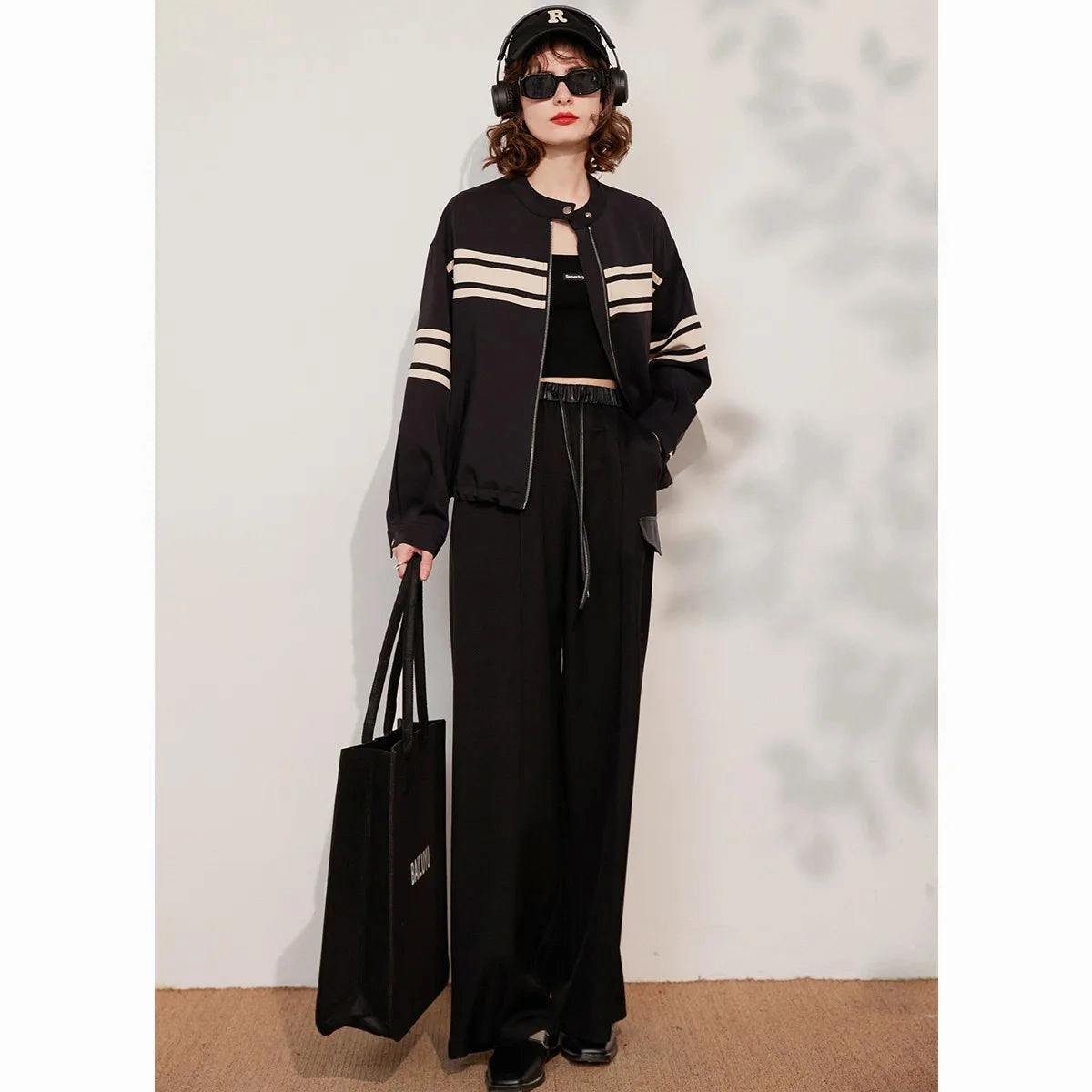 Spring Women's Loose Fit Striped Jacket with Contrast Colors Lightweight Waterproof Jacket