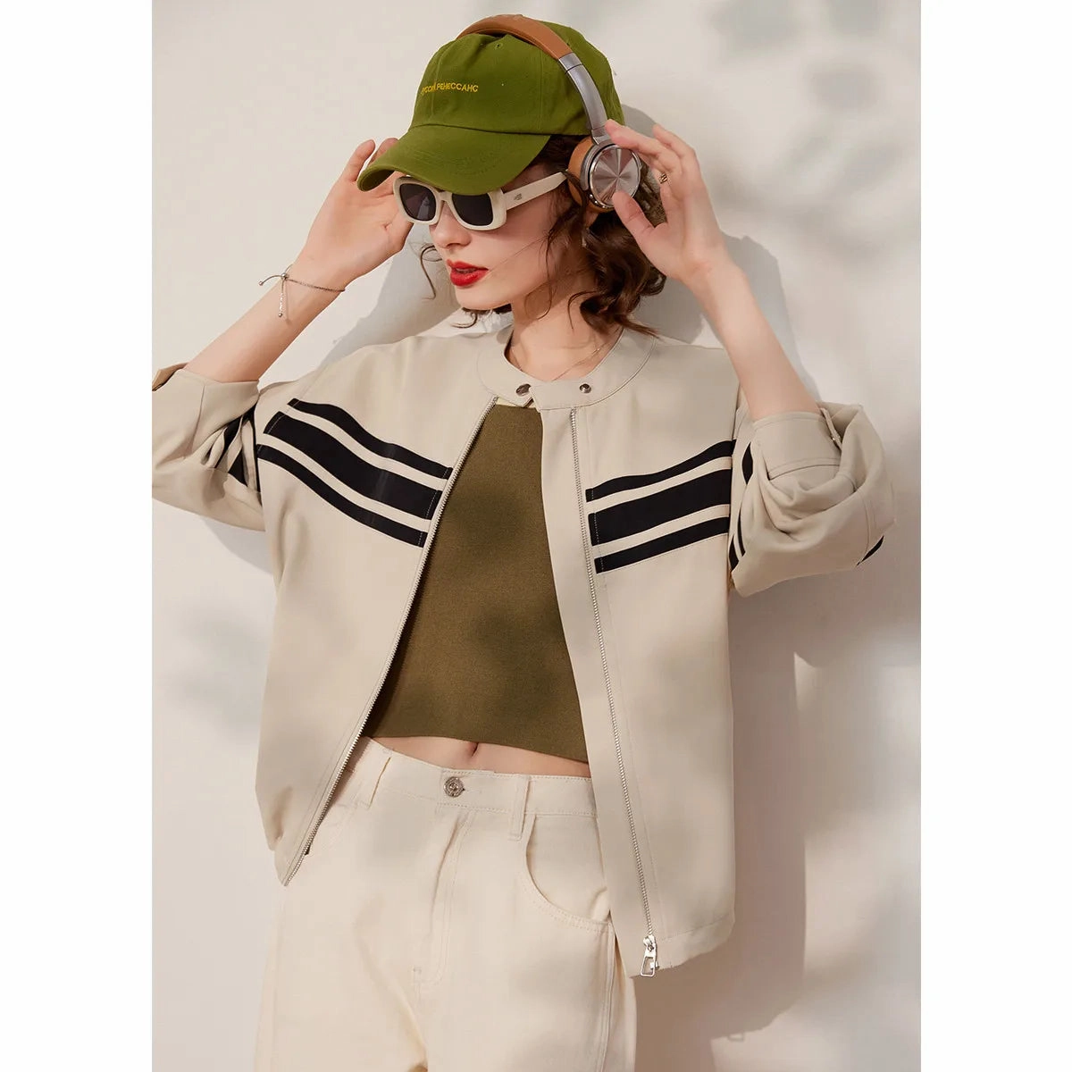 Spring Women's Loose Fit Striped Jacket with Contrast Colors Ergonomic Armhole Cut