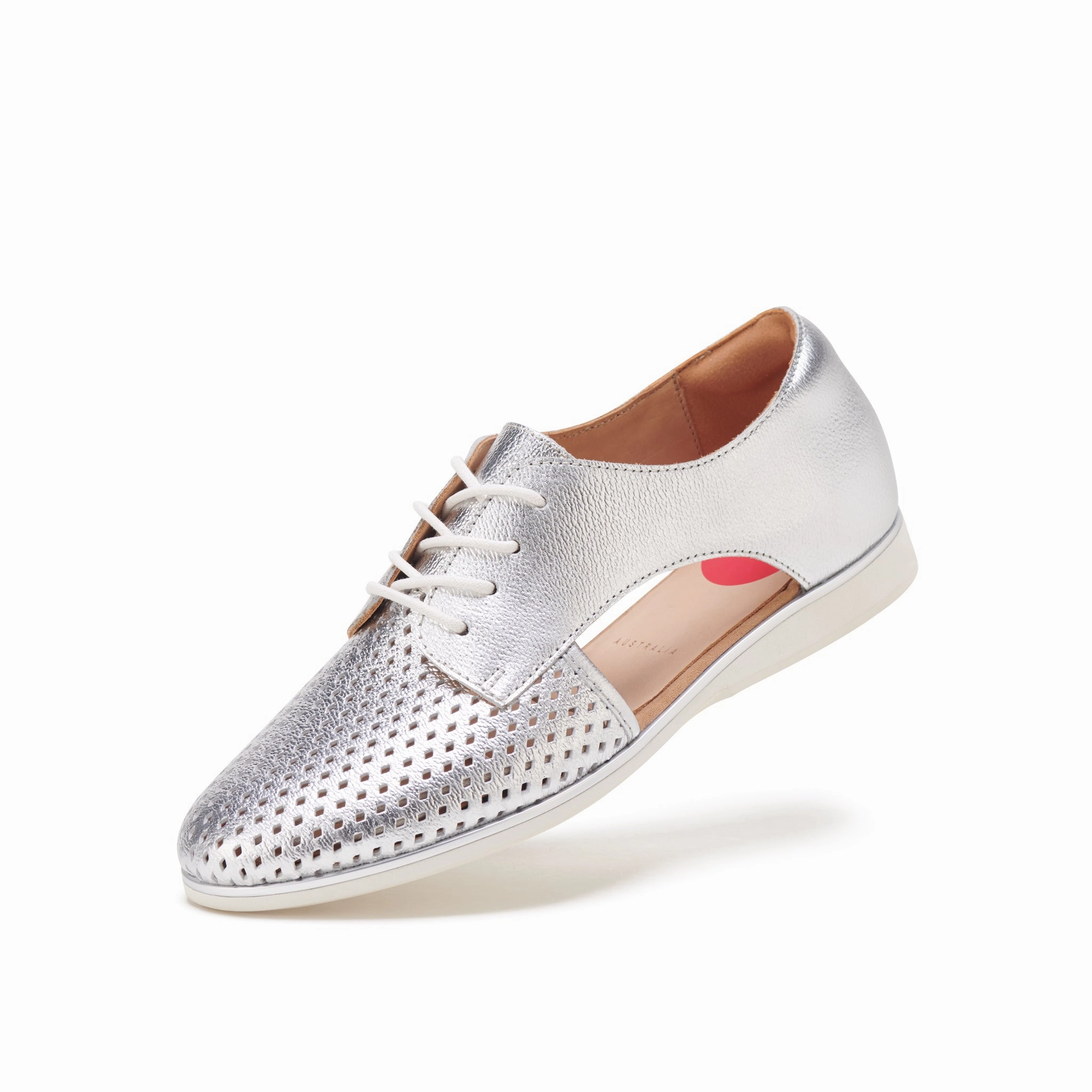 Elastic Goring Insert Layered Look Sidecut Punch Silver