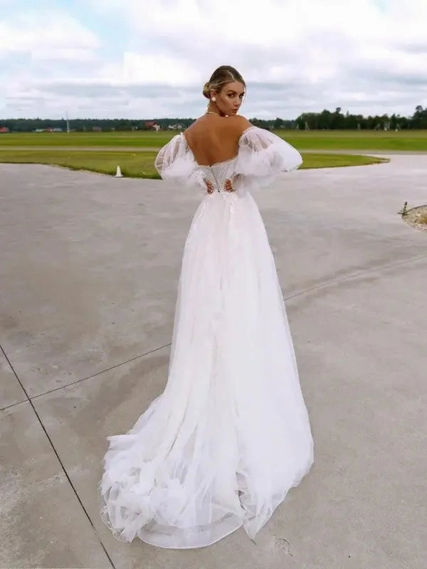 Sweetheart Wedding Dress with Puff Sleeve Chic and Cozy