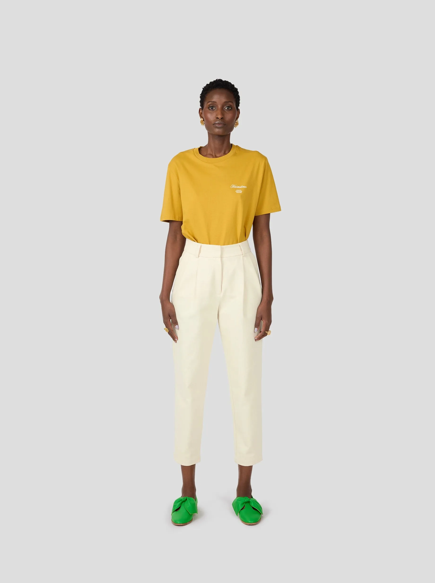 T-shirt Collector Unisexe ?C Tabac avec Logo Heimstone Blanc Cass?? MoistureWicking loose but not baggy