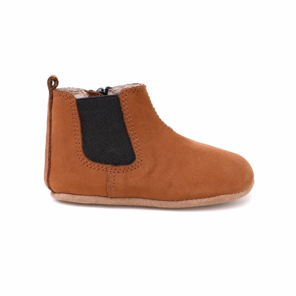 Important casual wearers' favorites z Luca Baby Boots - Walnut Brown